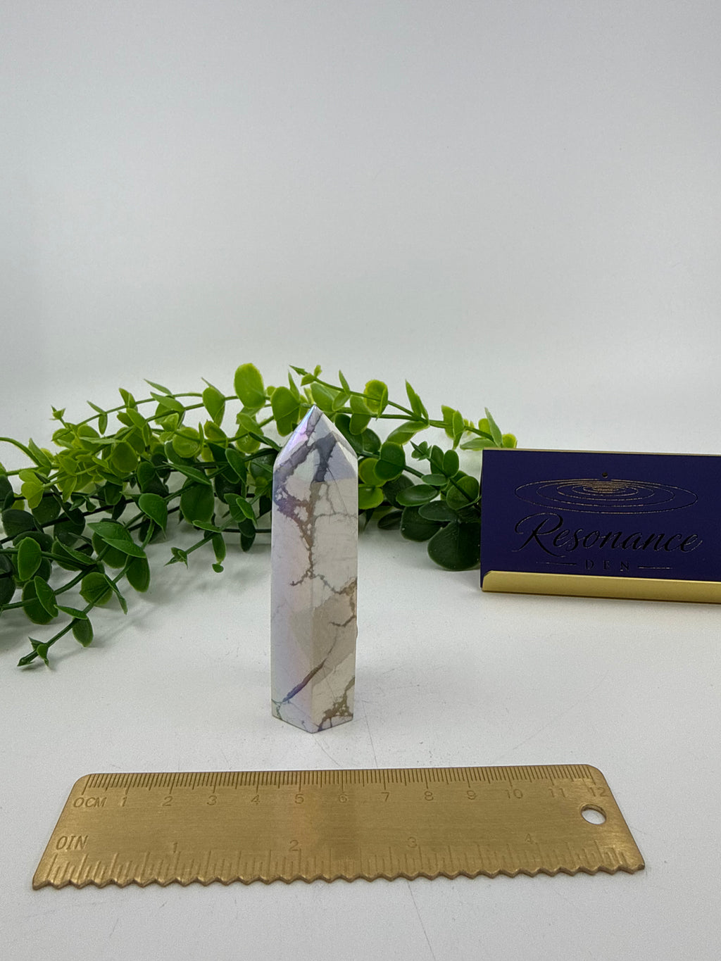 Aura Howlite Tower (Opt C)